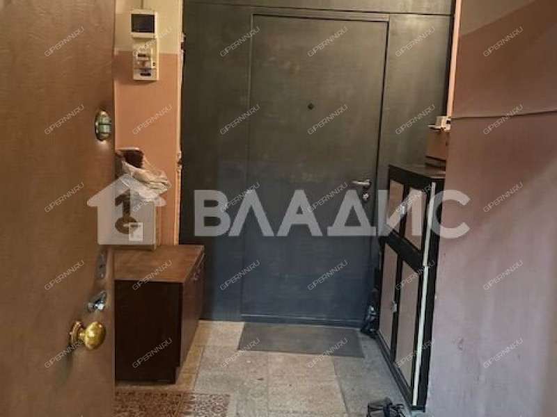 трёхкомнатная квартира на проспекте Ильича дом 39 к2