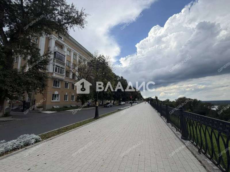 трёхкомнатная квартира на Верхне-Волжской набережной дом 17