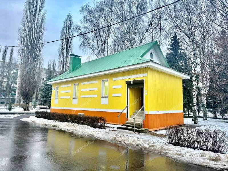 здание под офис, торговую площадь на улице Коминтерна