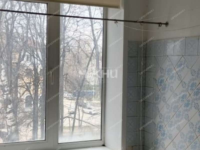 трёхкомнатная квартира на улице Героя Безрукова дом 8