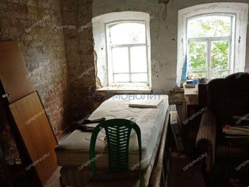 дом на Подгорной улице село Толба