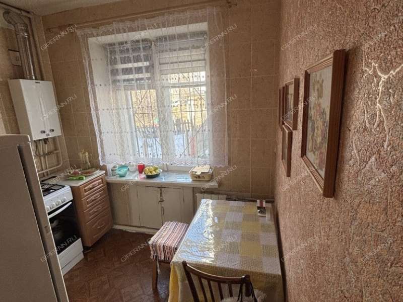 трёхкомнатная квартира на улице Федосеенко дом 91