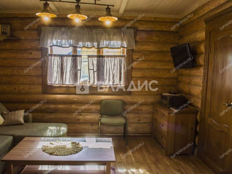 дом на 13 деревня Ройка