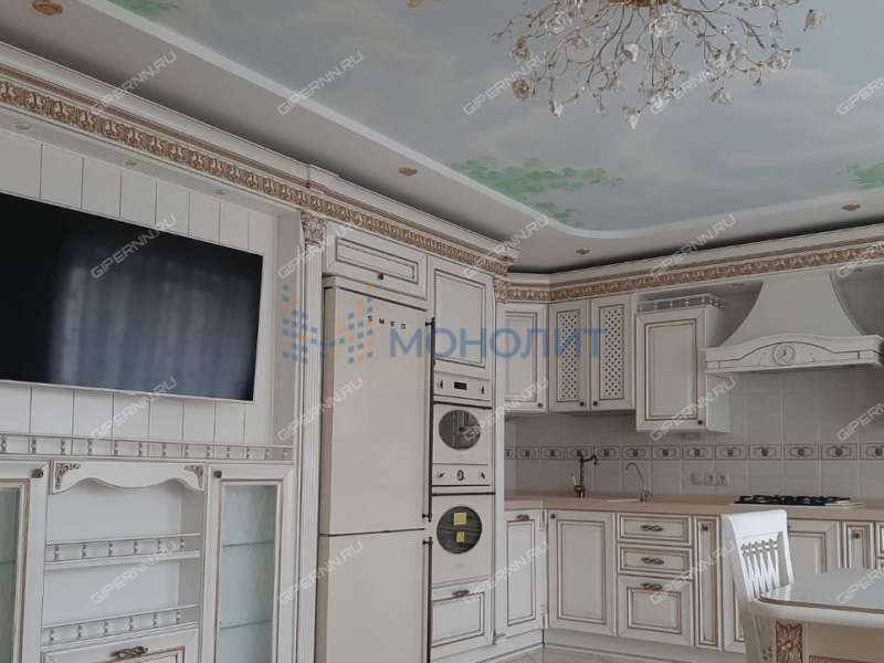 трёхкомнатная квартира на проспекте Гагарина дом 107