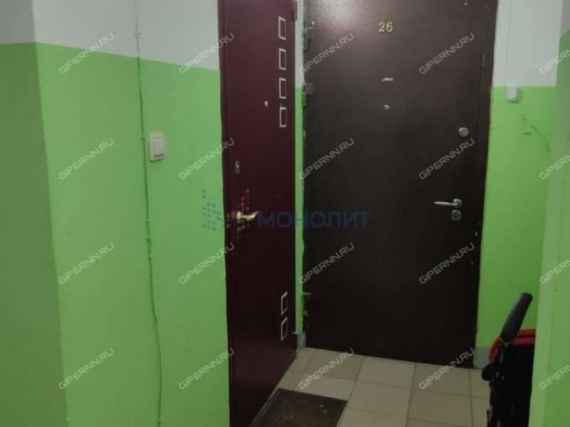 трёхкомнатная квартира на улице Александра Хохлова дом 1