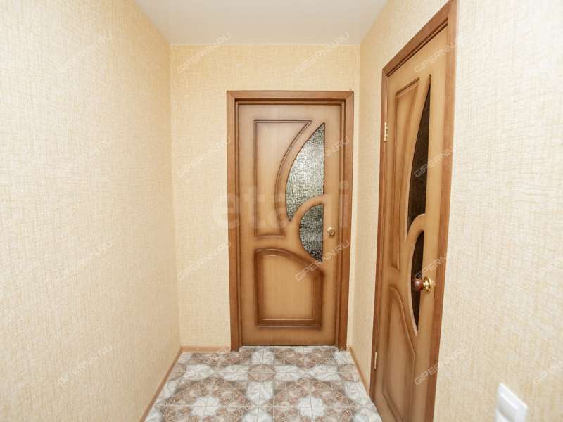 трёхкомнатная квартира на Днепропетровской улице дом 16