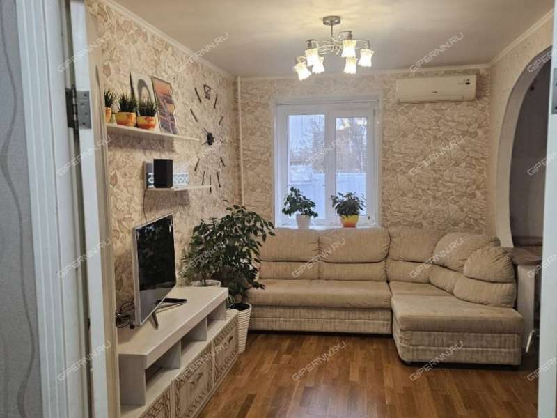 трёхкомнатная квартира на Свирской улице дом 14