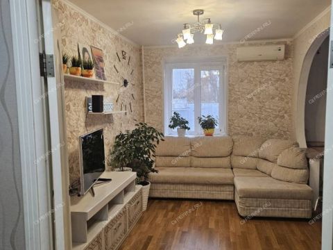 3-komnatnaya-ul-svirskaya-d-14 фото