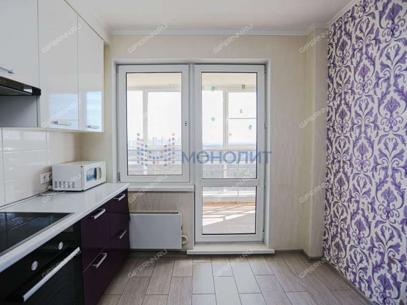 трёхкомнатная квартира на улице Академика Сахарова дом 105