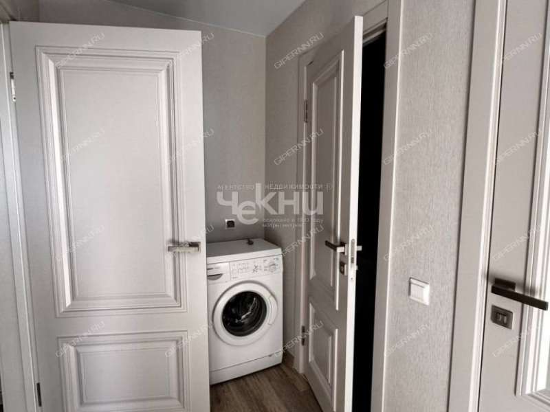 двухкомнатная квартира на улице Верхнепечёрская дом 11 к1