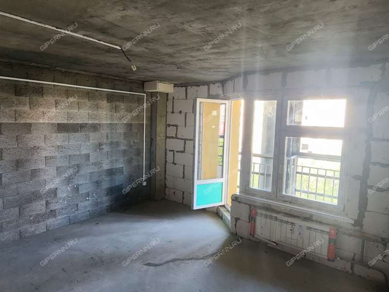 четырёхкомнатная квартира на Полтавской улице дом 15