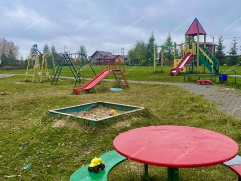 dom-selo-kamenki-bogorodskiy-municipalnyy-okrug фото