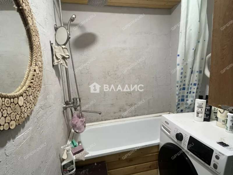 двухкомнатная квартира на улице Героя Шнитникова дом 2