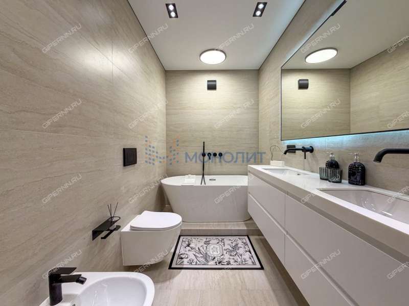 четырёхкомнатная квартира на Сенной площади дом 1