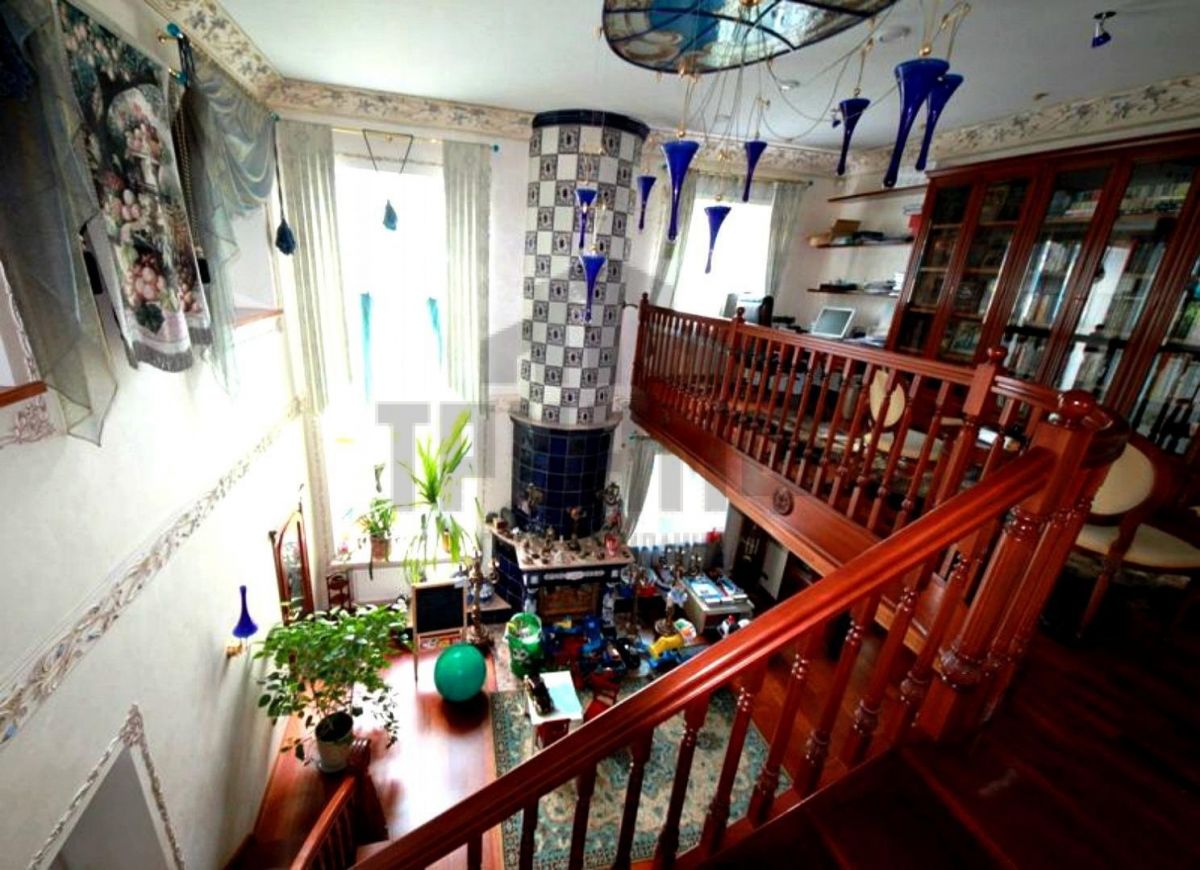 четырехэтажный дом за 70 млн рублей продают в центре Нижнем Новгороде