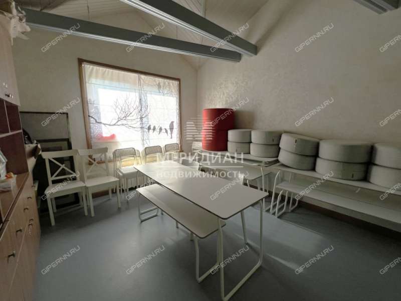 здание под коммерческую недвижимость на Альпийская село Шава