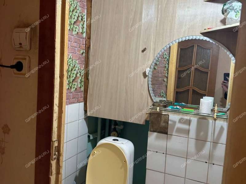 четырёхкомнатная квартира на Волжской набережной дом 9