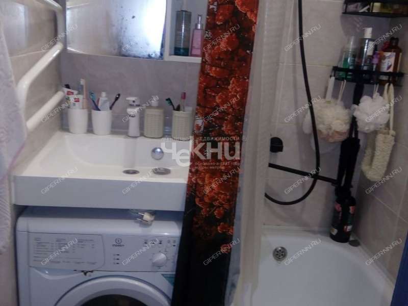 комната в доме 3 на улице Героя Советского Союза Усилова