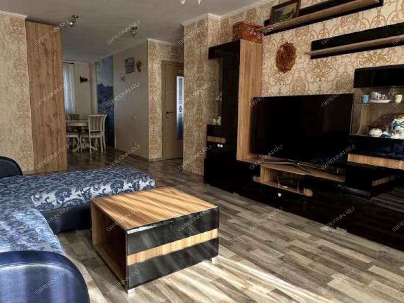 трёхкомнатная квартира на Краснозвёздной улице дом 31