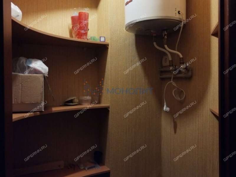 четырёхкомнатная квартира на улице 40 лет Октября дом 5б