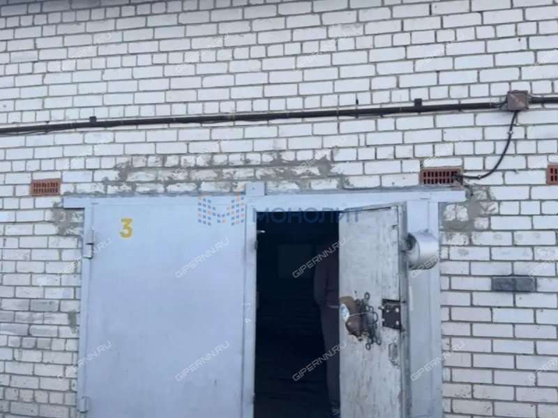 гараж на улице Сутырина