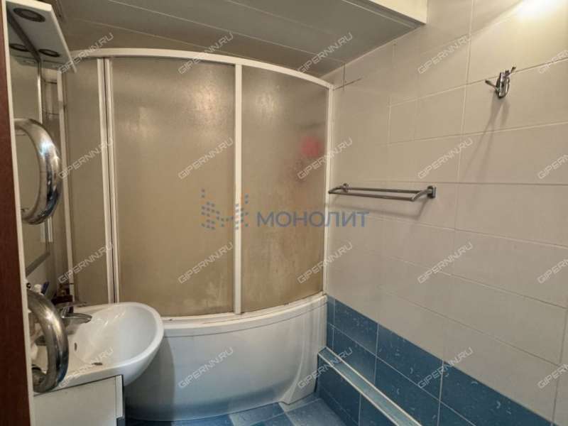 трёхкомнатная квартира на улице Героев Космоса дом 4