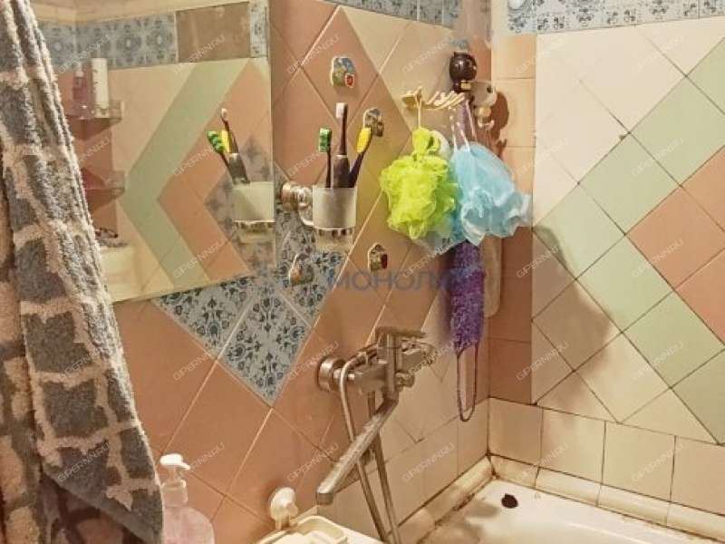 комната в доме 12 на улице Строкина