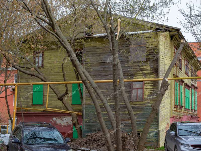 здание под торговую площадь на улице Минина