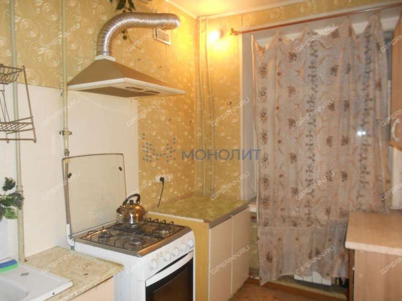 комната в доме 7/5 на улице Страж Революции