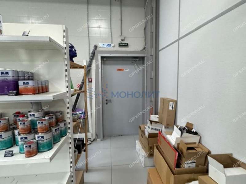 помещение под склад, недвижимость под автобизнес на улице Юлиуса Фучика