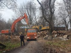 Первый дом снесли для комплексной застройки на Генкиной в Нижнем Новгороде