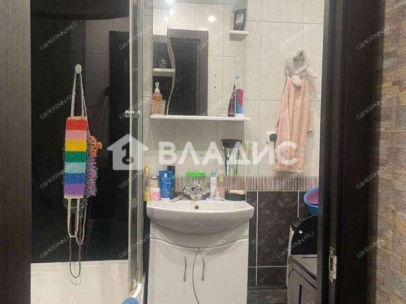 двухкомнатная квартира на улице Сергея Есенина дом 35