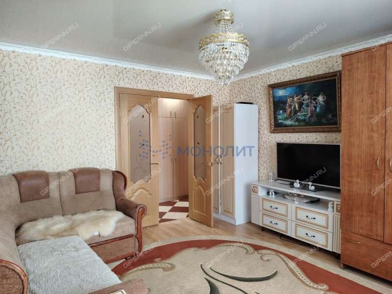 трёхкомнатная квартира на улице Октябрьской Революции дом 45А