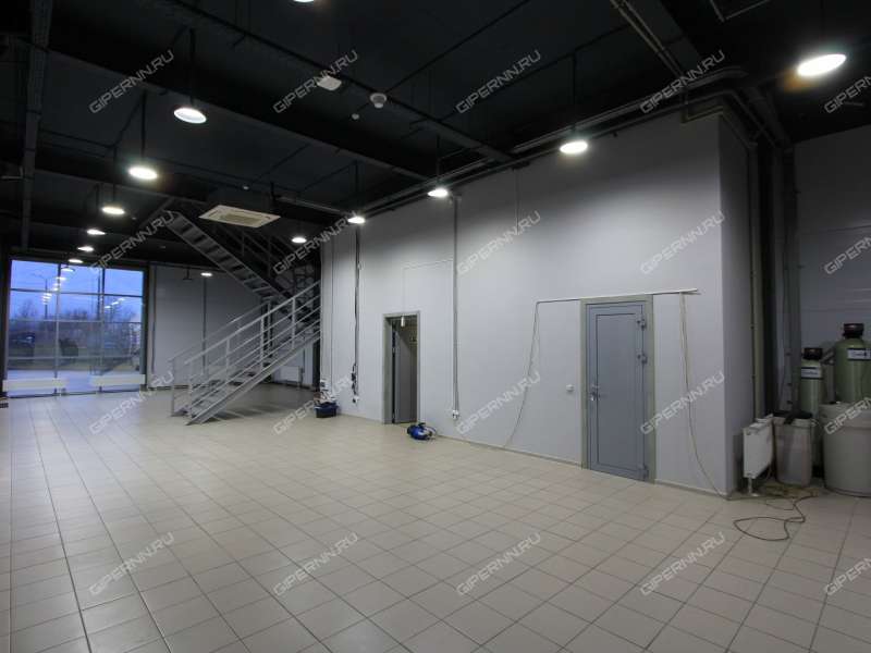 здание под торговую площадь, недвижимость под автобизнес на улице Федосеенко