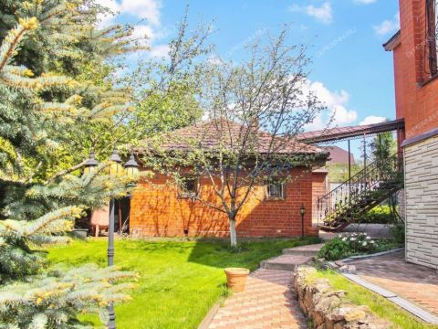 dom-ul-vishnevaya-d-10 фото