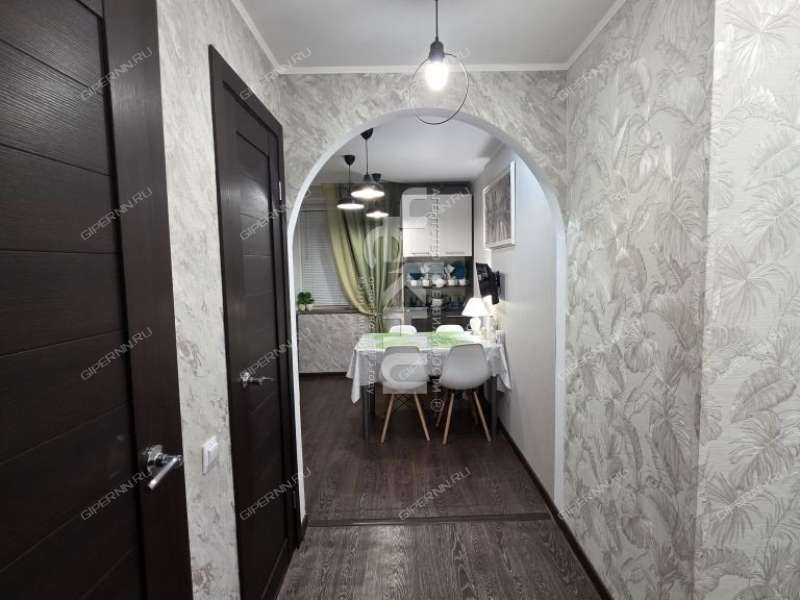 трёхкомнатная квартира на Планетной улице дом 38