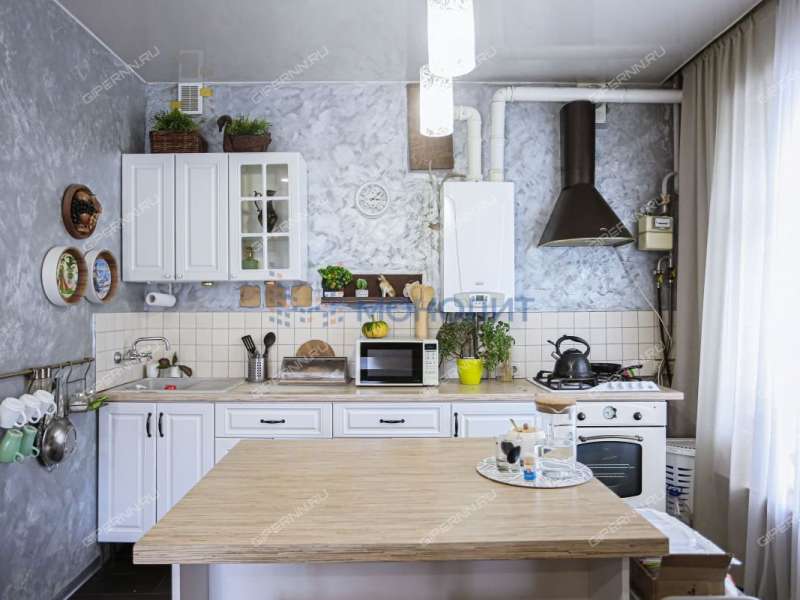 трёхкомнатная квартира в Парниковом переулке дом 8