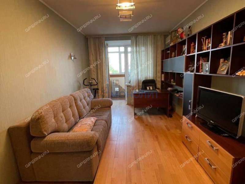 четырёхкомнатная квартира на улице Нестерова дом 33