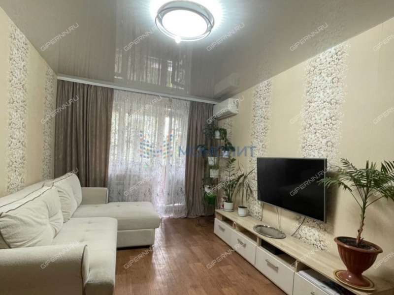 трёхкомнатная квартира на улице Верхнепечёрская дом 1 к1