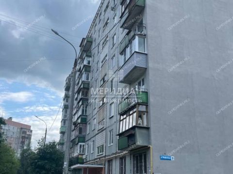 3-komnatnaya-ul-panfilovcev-d-7 фото