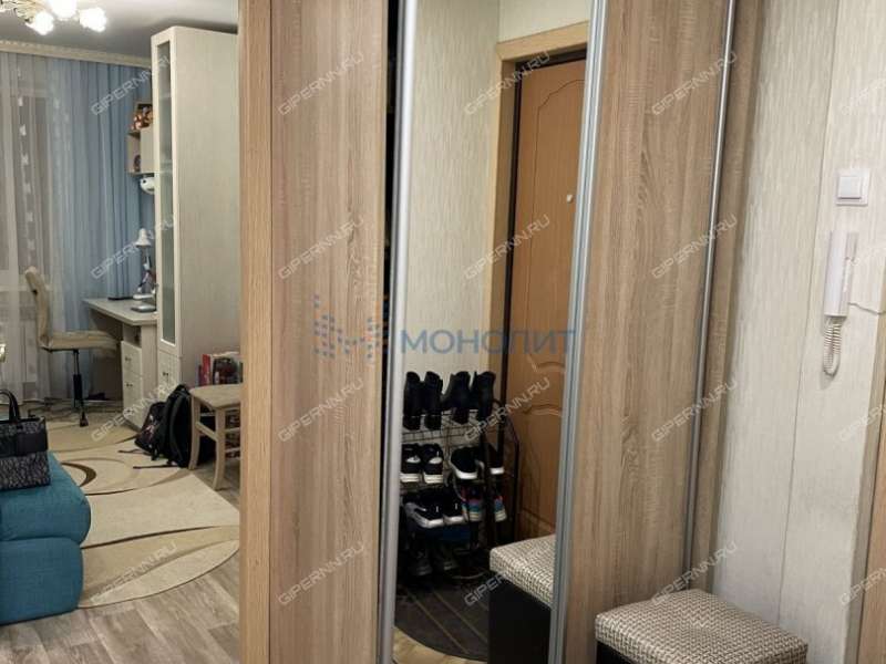 двухкомнатная квартира на бульваре 60-летия Октября дом 15