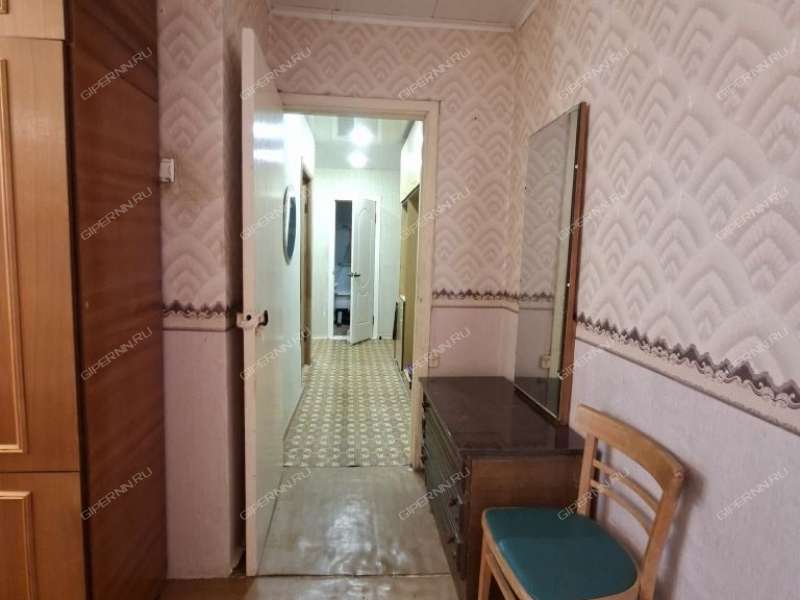 трёхкомнатная квартира на улице Германа Лопатина дом 14/1
