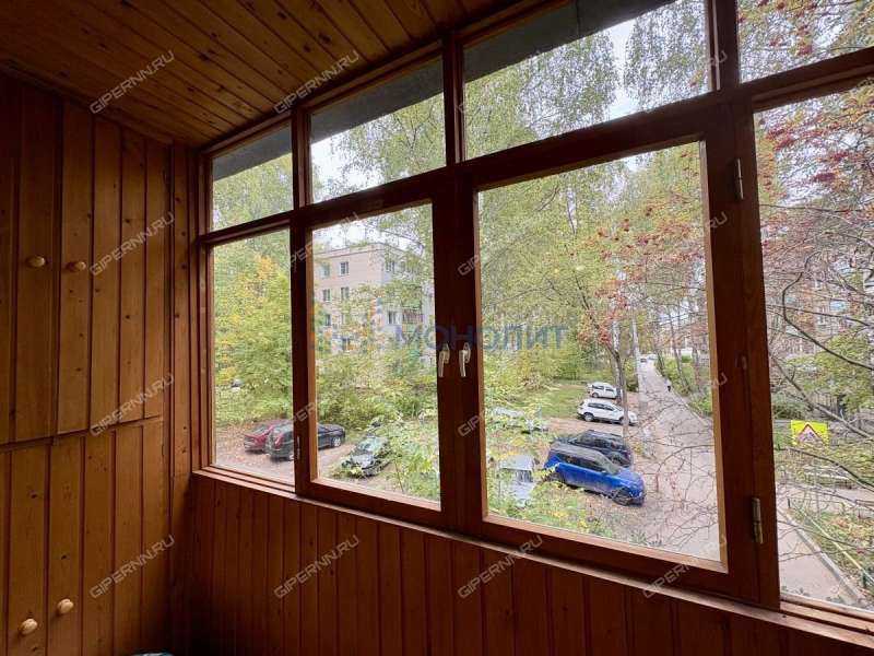 трёхкомнатная квартира на бульваре 60-летия Октября дом 9