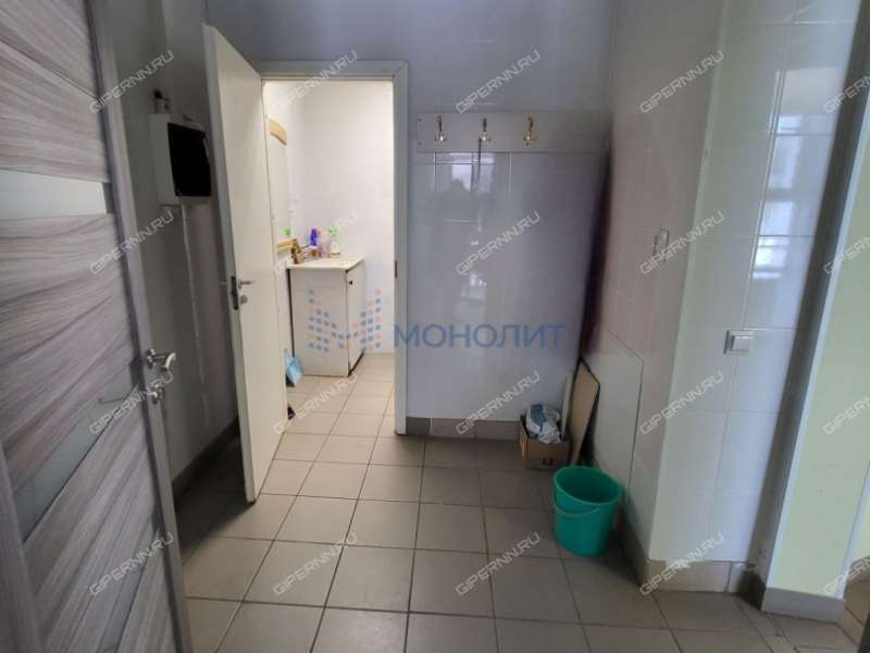 помещение под офис, торговую площадь на Южном шоссе