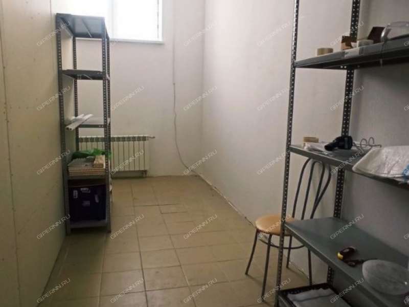 помещение под помещение свободного назначения, торговую площадь на 2-й Дорожной улице