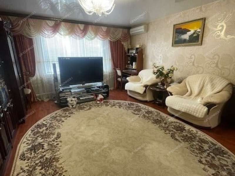 трёхкомнатная квартира на проспекте Ильича дом 39  к2