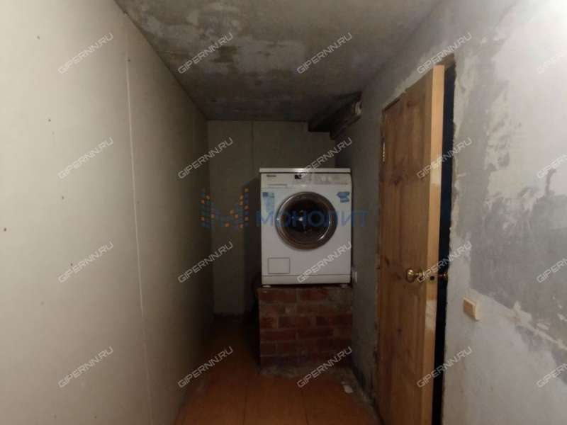 1/2 дома в слободе Верхнепечёрская