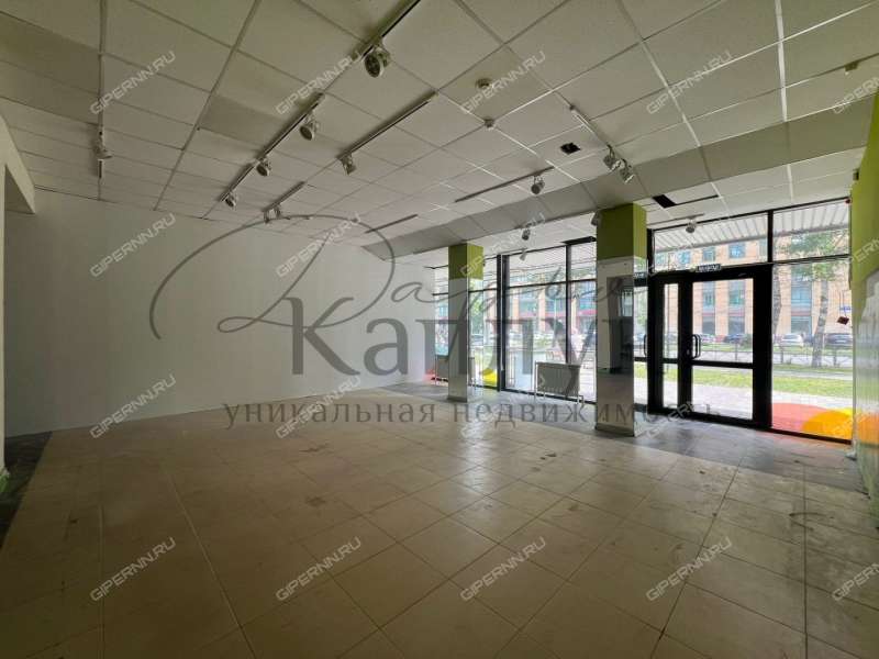 помещение под торговую площадь на улице Коминтерна