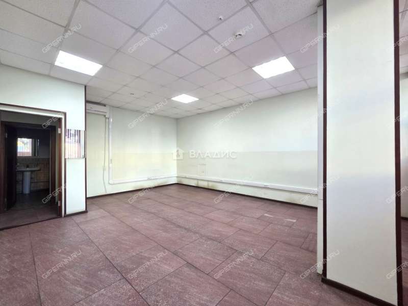 помещение под помещение свободного назначения на улице Юлиуса Фучика