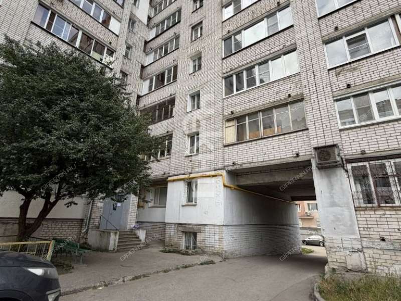 четырёхкомнатная квартира на Агрономической улице дом 136